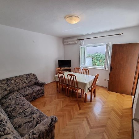 Apartman Ivan Apartamento Makarska Exterior foto