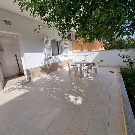 Apartman Ivan Apartamento Makarska Exterior foto