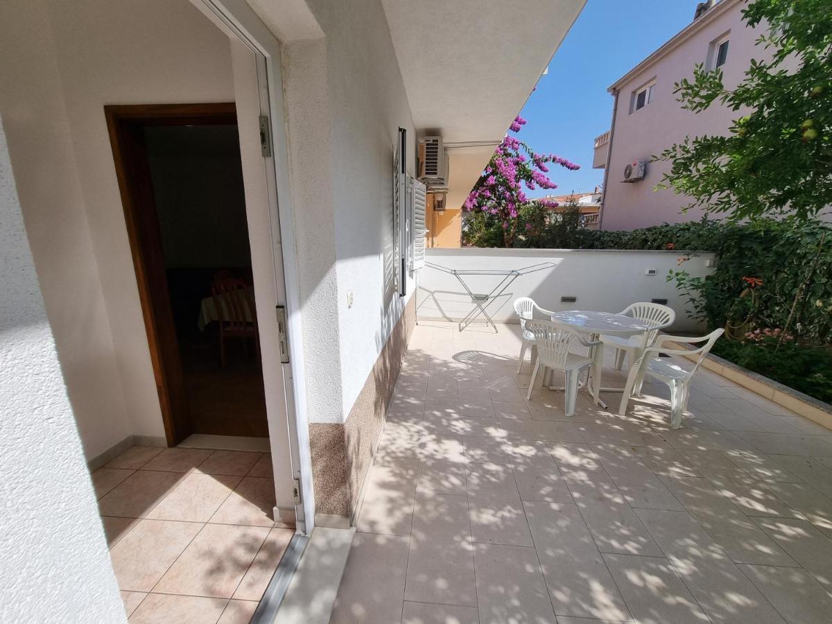 Apartman Ivan Apartamento Makarska Exterior foto