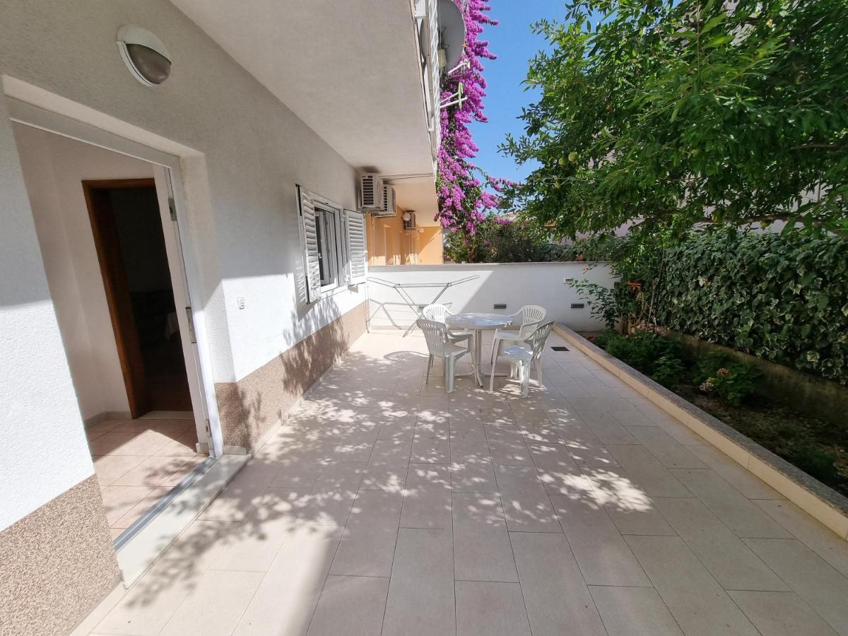 Apartman Ivan Apartamento Makarska Exterior foto