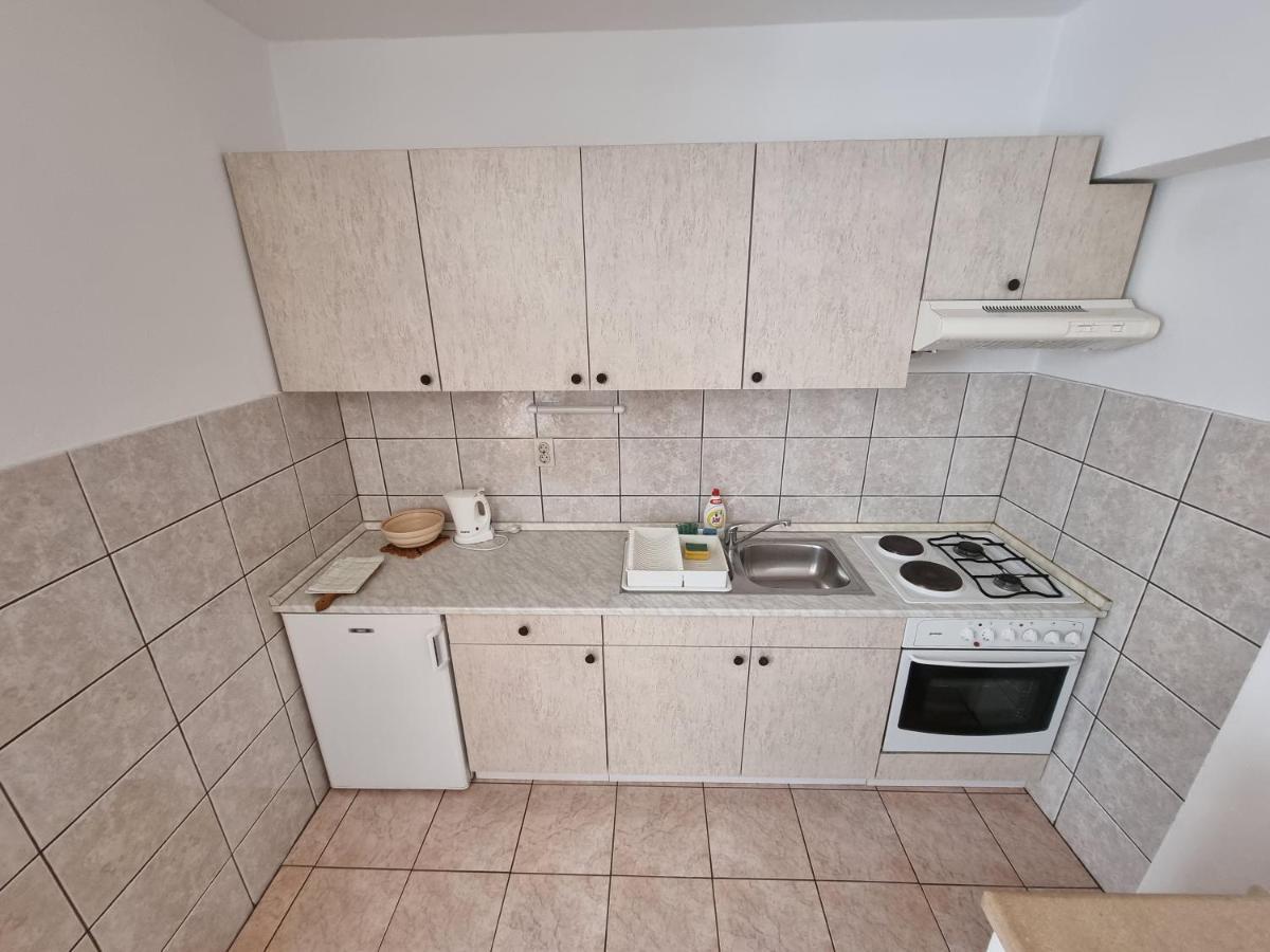 Apartman Ivan Apartamento Makarska Exterior foto